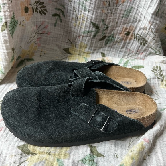 Birkenstock Boston Black Suede Soft Footbed Narrow Clogs - Picture 2 of 7